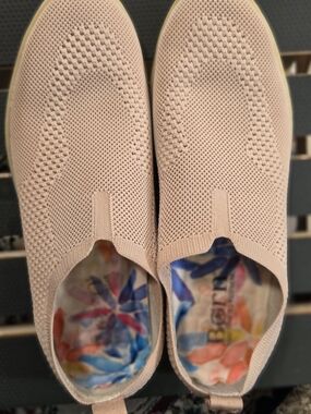 Born Slip-On Knit Flats in Blush